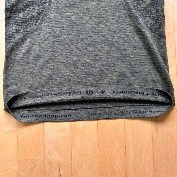 Lululemon Swiftly Long Sleeve Crew - Brave Olive / Black - Size 4 - NWOT - Picture 3 of 6